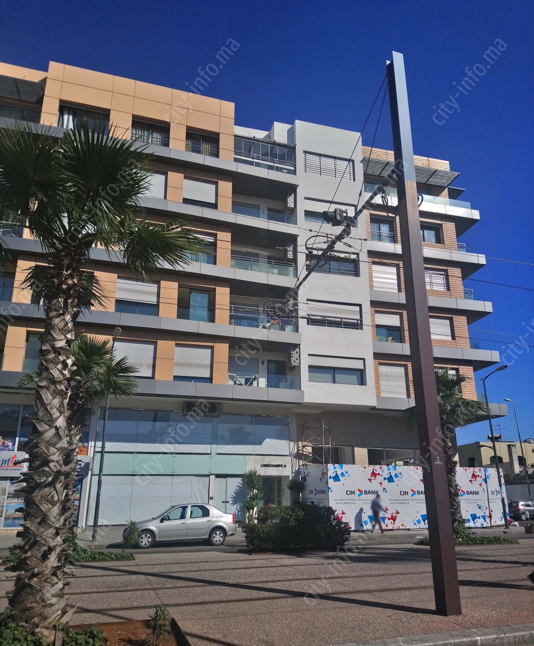 Résidence Longchamps A le bâtiment à Casablanca, Maroc CityInfo