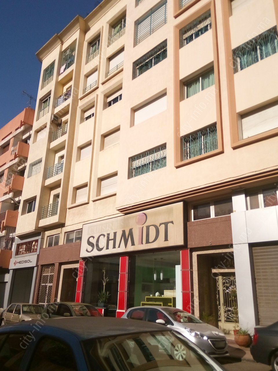 Résidence D le bâtiment à Casablanca, Maroc CityInfo